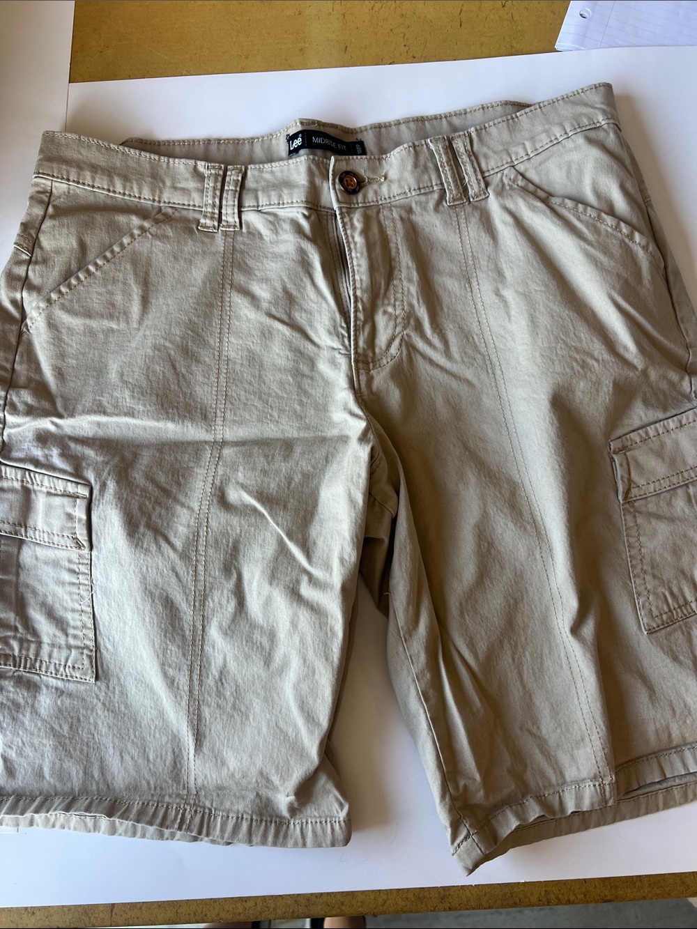Lee Women's Cargo Shorts in Light Khaki